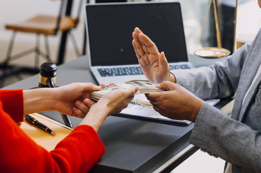 Sócio de Serviço na SCP é Compatível com o Código Civil: Uma Tese Contra as Interpretações Restritivas